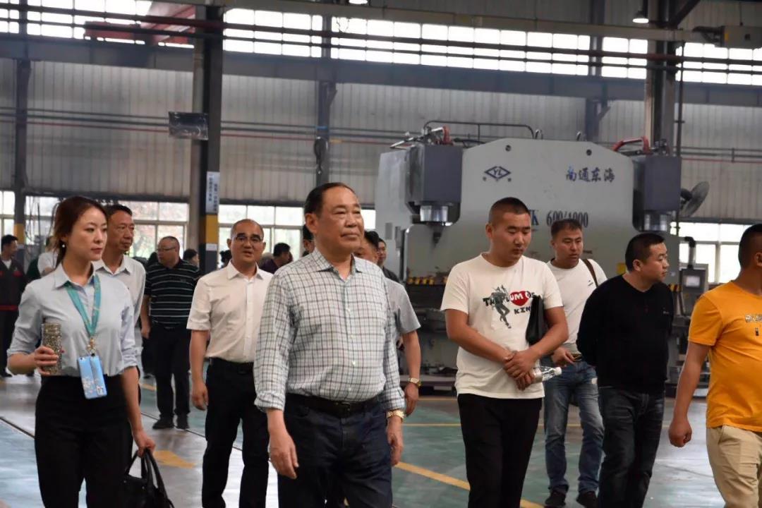 熱烈歡迎南京輪挖協會考察團走進勤牛參觀交流 熱烈歡迎南京輪挖協會考察團走進勤牛參觀交流